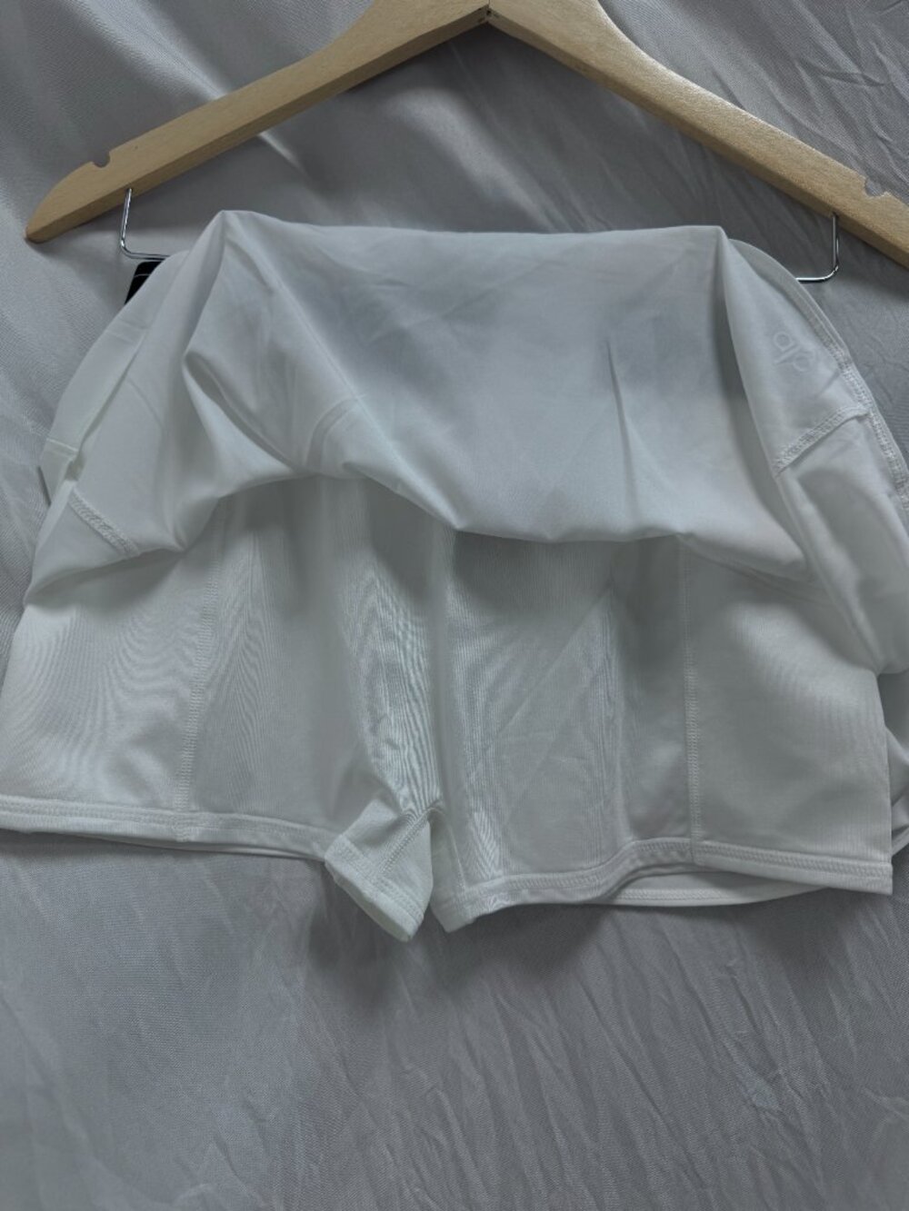 Alo Yoga Match Point Tennis Skirt White 🤾♀️ NWT Built In Shorts Pickleball ✨ - Picture 7 of 10